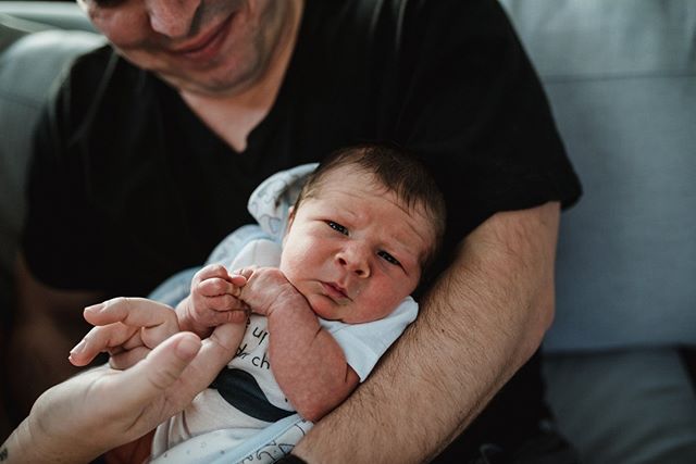 I just adore these squinty eyes, as if he's saying, "I'm not real sure I'm up for this thing called light just yet." Hehe.⁠
.⁠
This little man looks SO different already, just a few months after these photos from his first week of life were